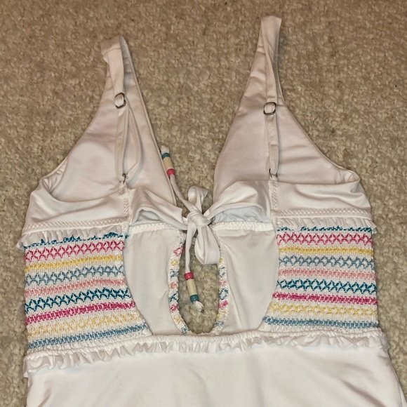 Isabella Rose Classy One Piece Swimsuit white size M - Picture 8 of 9